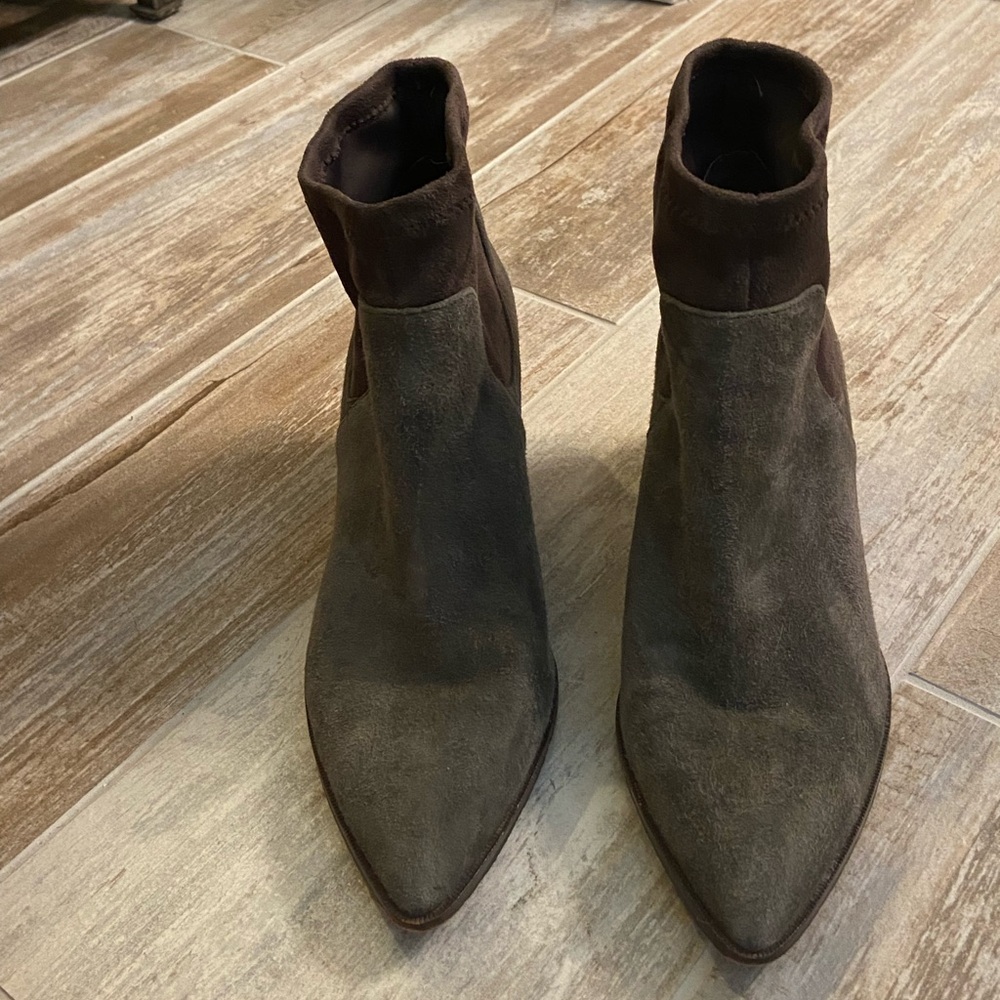 Sole Society gray suede booties, size 8 (38.5)